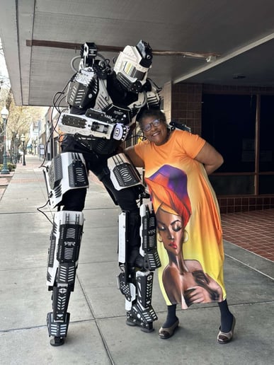 Gallery photo 33 of Top Robot on Stilts 