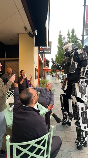 Gallery photo 39 of Top Robot on Stilts 