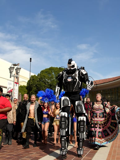 Gallery photo 41 of Top Robot on Stilts 