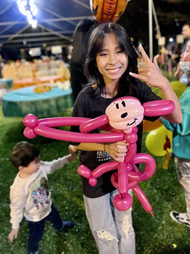 Gallery photo 5 of Premium Balloon Animals/Sculptures