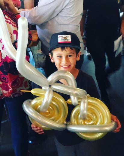 Gallery photo 1 of Premium Balloon Animals/Sculptures