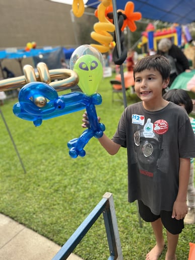 Gallery photo 7 of Premium Balloon Animals/Sculptures