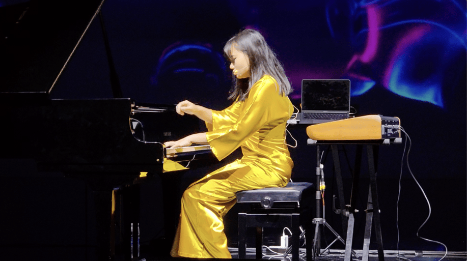 Gallery photo 8 of Premium Luxury Piano Experience