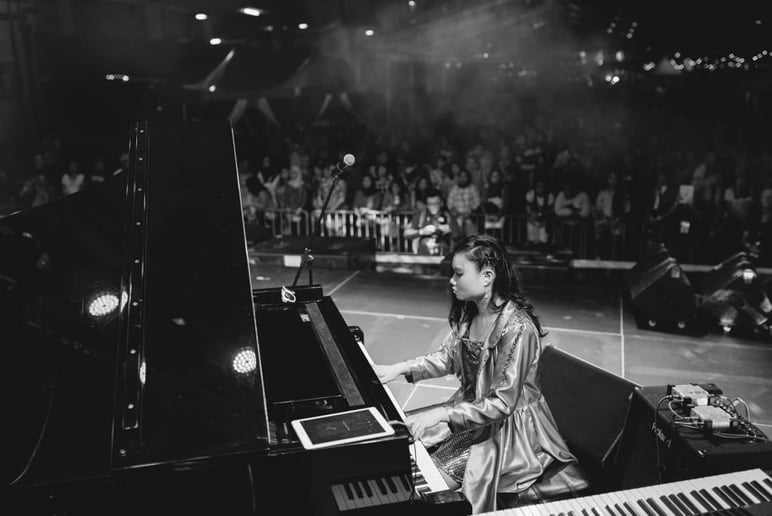 Gallery photo 10 of Premium Luxury Piano Experience