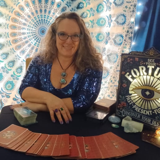 Gallery photo 10 of Present Path Tarot