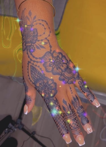 Gallery photo 4 of Pretty Wild Henna