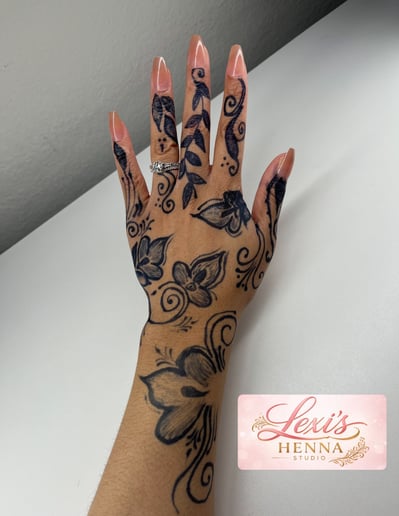 Gallery photo 9 of Pretty Wild Henna