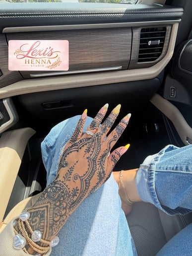 Gallery photo 10 of Pretty Wild Henna