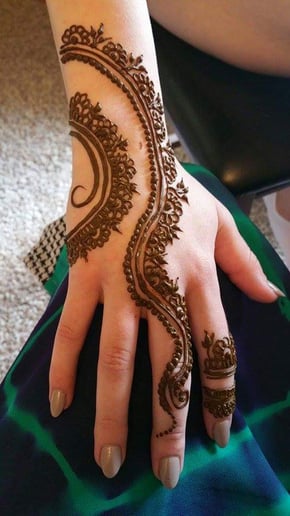 Gallery photo 1 of PritiHennaArt