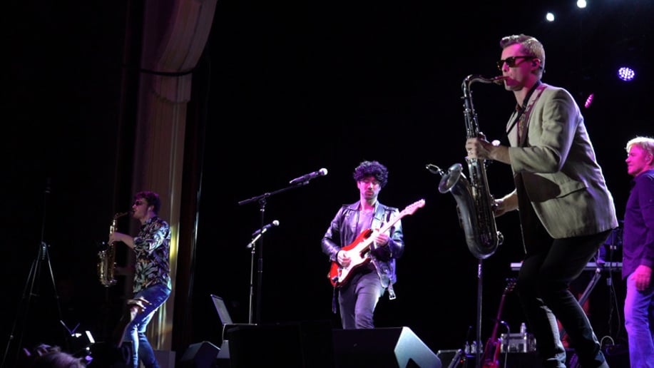 Gallery photo 4 of Private Eyes,  A Tribute to Hall & Oates