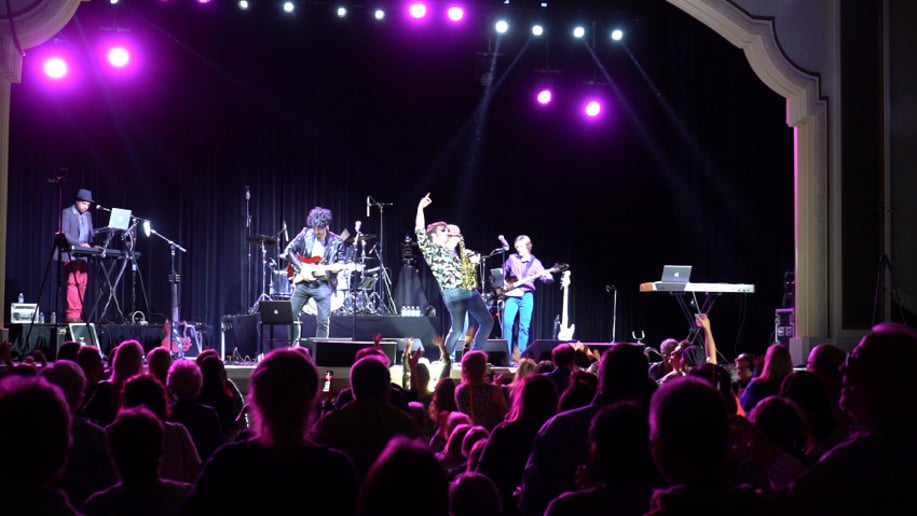 Gallery photo 7 of Private Eyes,  A Tribute to Hall & Oates