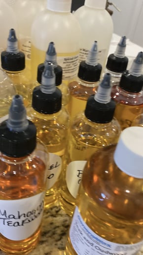 Gallery photo 5 of Marilyn X Candle Making Experiences