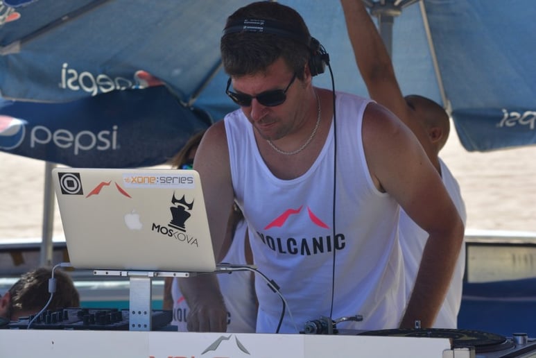 Gallery photo 5 of Pro Dj Bookings