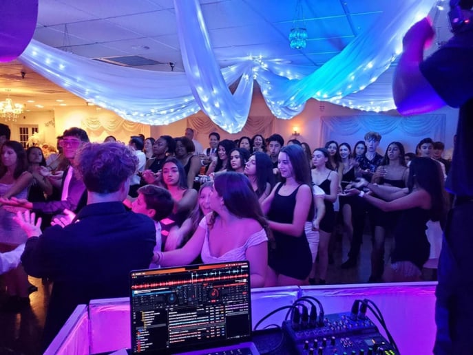 Gallery photo 9 of Pro Dj Bookings