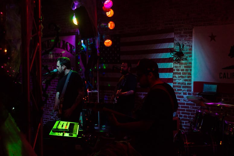 Gallery photo 4 of Kevin Maltes l Pro Drummer & Guitarist