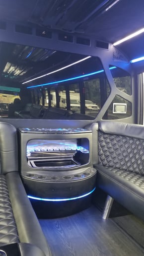 Gallery photo 2 of Pro Entertainment Nashville&The PartyBus