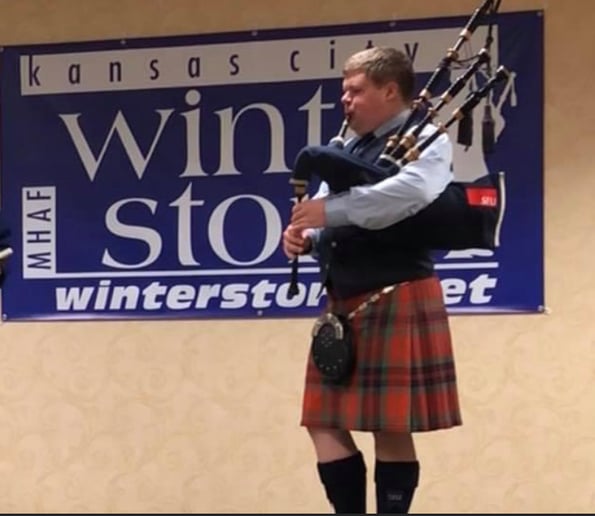 Gallery photo 2 of John Lee - Professional Bagpiper