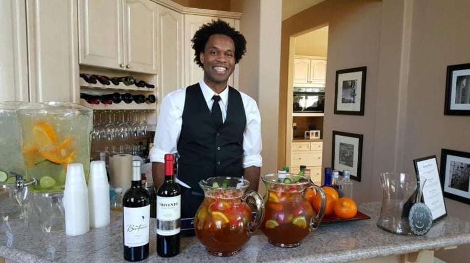 Gallery photo 1 of Professional & Reliable Bartending