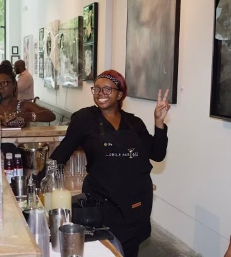 Gallery photo 1 of Professional Bartending Services with De’Kira