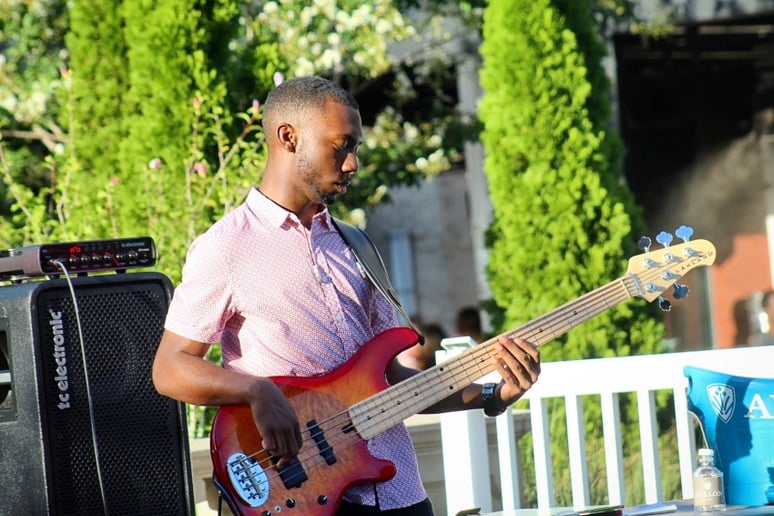 Gallery photo 1 of Professional Bassist