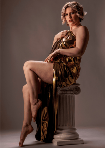 Gallery photo 5 of Cybil Unrest Professional Burlesque Entertainment