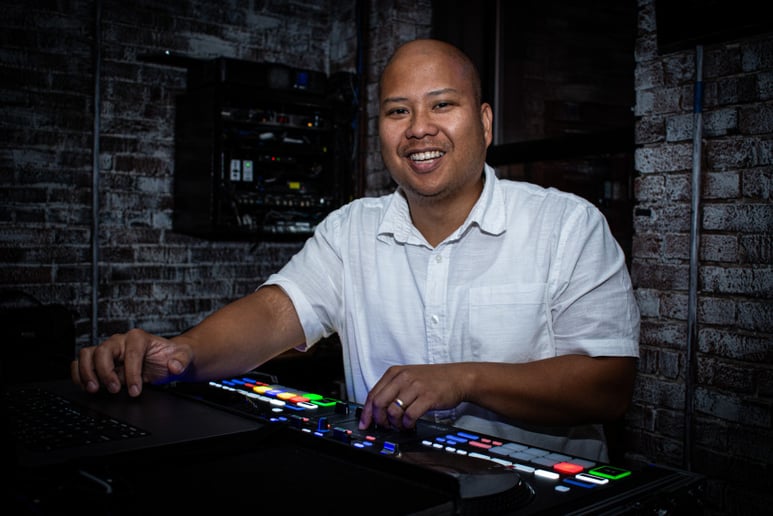 Gallery photo 2 of Professional DJ Services