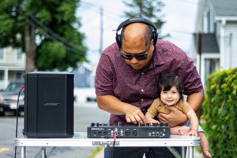 Gallery photo 3 of Professional DJ Services