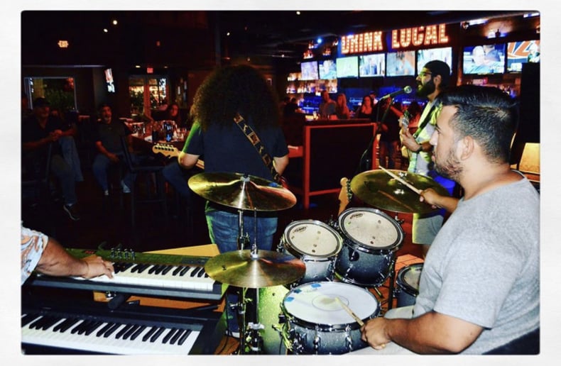 Gallery photo 8 of Professional Drummer Sessions/Touring