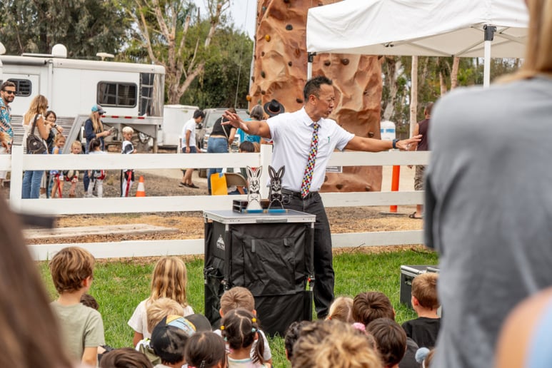 Gallery photo 8 of Professional Magician Alex Kazaam