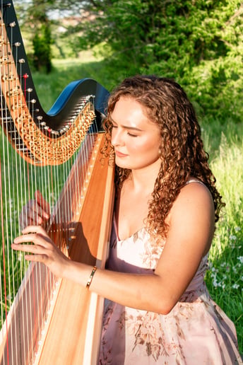 Gallery photo 4 of Korenna Hodge, Professional Harpist