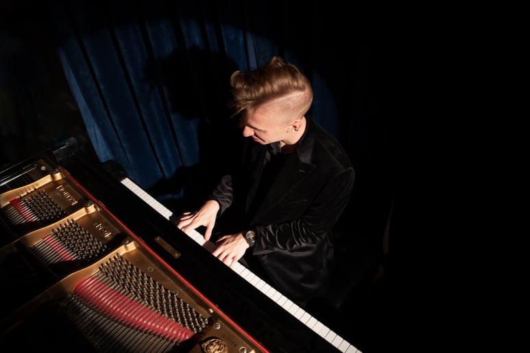 Gallery photo 1 of Professional Jazz Pianist