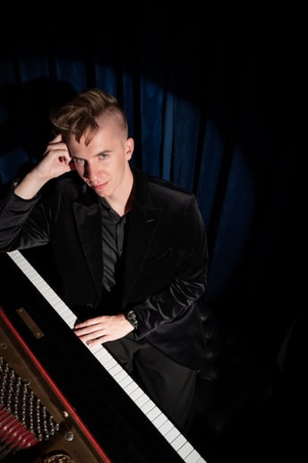 Gallery photo 3 of Professional Jazz Pianist