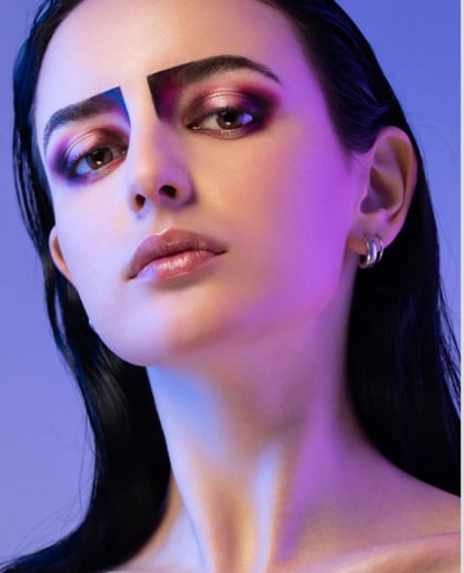 Gallery photo 3 of Professional makeup