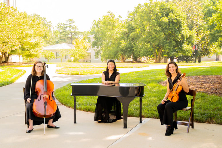 Gallery photo 4 of Madeleine's Musicians - Solo and Ensemble Music for All Occasions