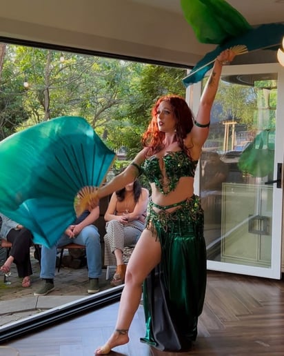 Gallery photo 6 of Professional Raqs Sharqi/Belly Dancer