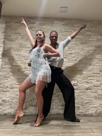 Gallery photo 4 of Professional Salsa Dancer