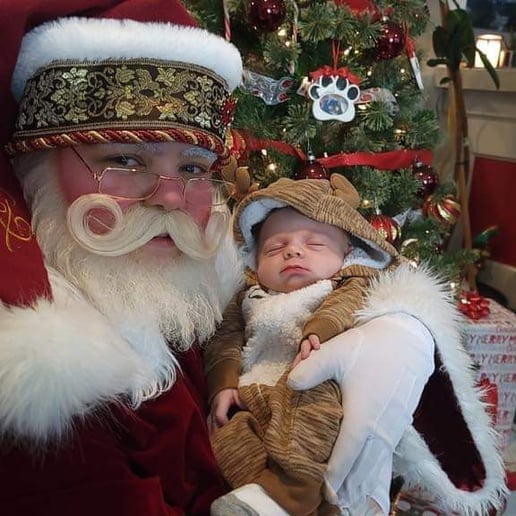 Gallery photo 4 of Professional Santa Claus Kenney
