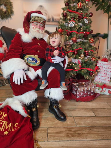 Gallery photo 1 of Professional Santa Claus Kenney
