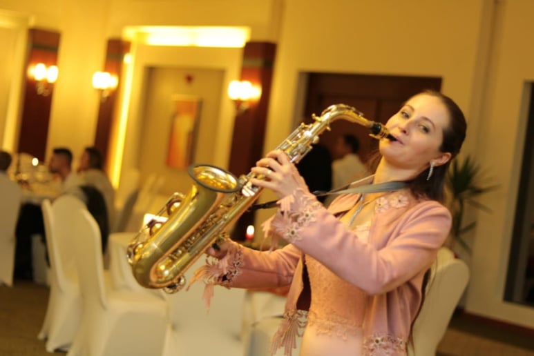 Gallery photo 1 of Professional Saxophone Player, Anna P