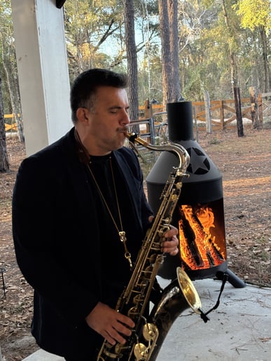 Gallery photo 32 of Professional Saxophonist