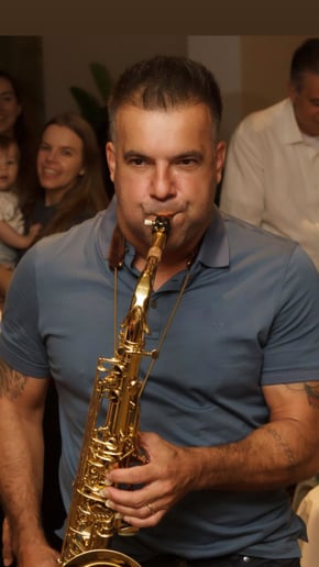 Gallery photo 5 of Professional Saxophonist