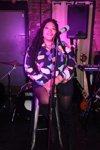 Gallery photo 1 of Professional Singer & BGV