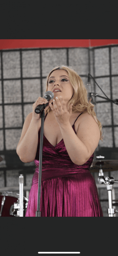 Gallery photo 1 of Professional Singer for any event!