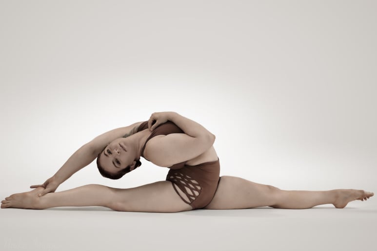 Gallery photo 1 of Kim Melohn: Contortionist, Aerialist, Stilt Walker