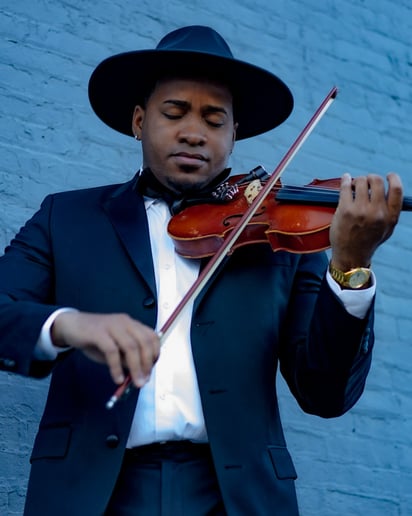 Gallery photo 3 of Jorge Duharte, Professional Violinist