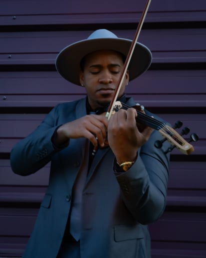 Gallery photo 4 of Jorge Duharte, Professional Violinist