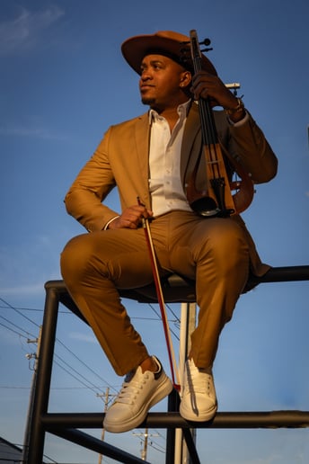 Gallery photo 5 of Jorge Duharte, Professional Violinist