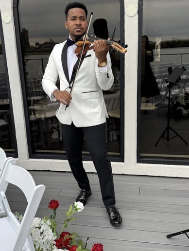 Gallery photo 6 of Jorge Duharte, Professional Violinist