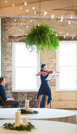 Gallery photo 8 of Professional Violinist Sila