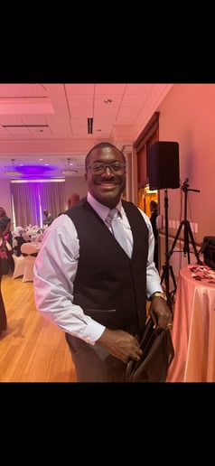 Gallery photo 7 of Professional Vocalist, Jameel King